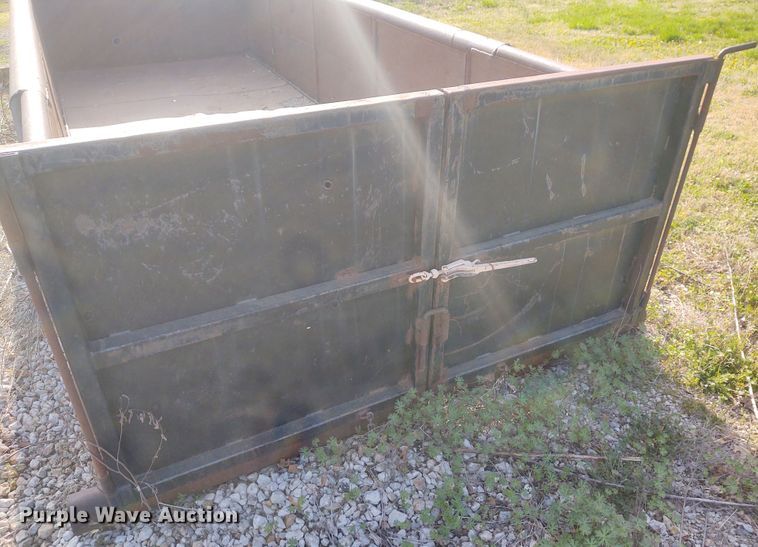 image for item IK9249 2003 Kenworth W900  winch truck