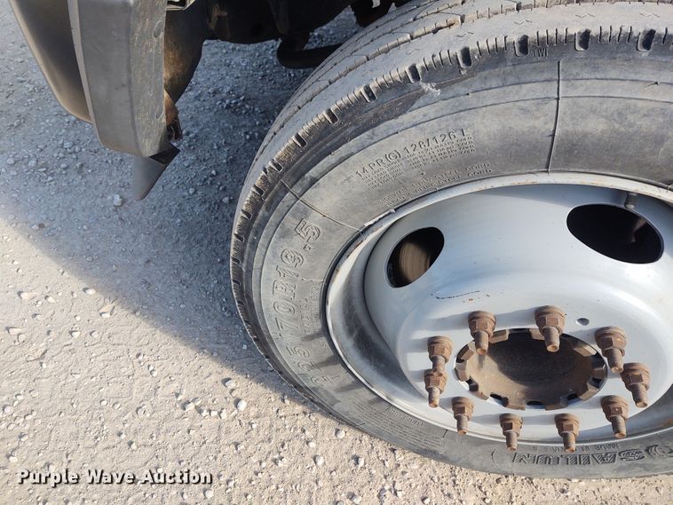 image for item IK9251 2008 Ford F450 Super Duty XL  flatbed truck