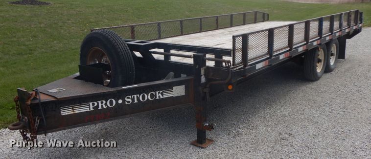 image for item IL9250 2005 Willis FT102  equipment trailer