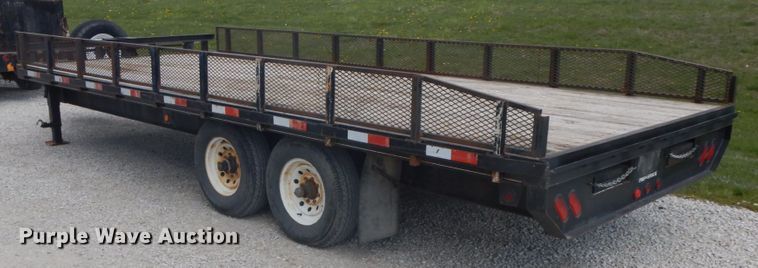image for item IL9250 2005 Willis FT102  equipment trailer