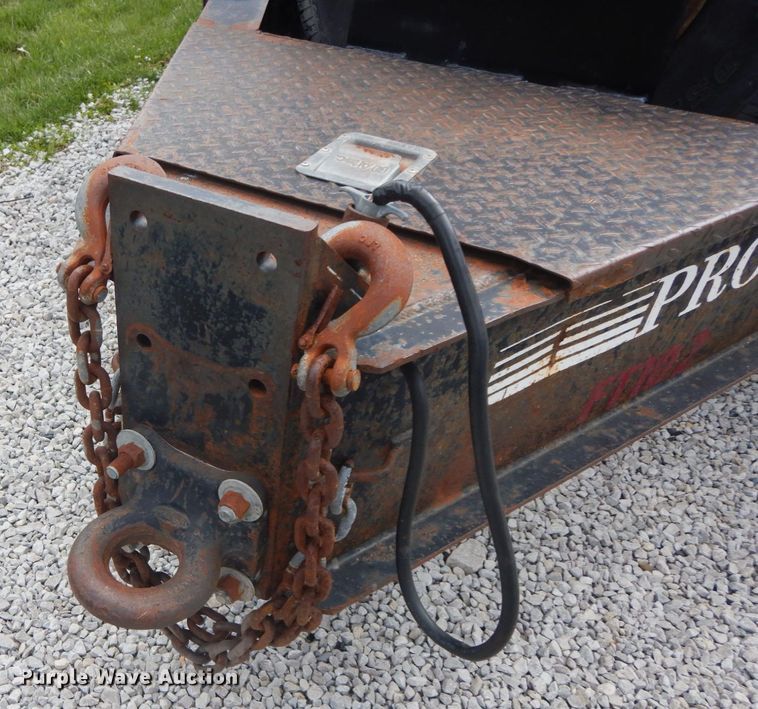 image for item IL9250 2005 Willis FT102  equipment trailer