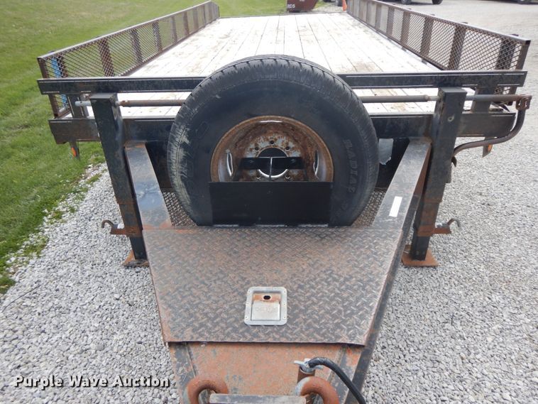 image for item IL9250 2005 Willis FT102  equipment trailer