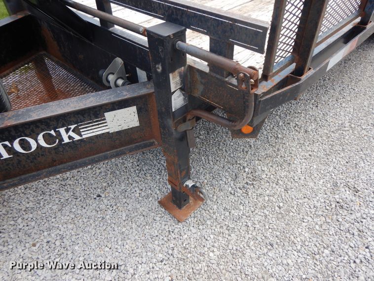 image for item IL9250 2005 Willis FT102  equipment trailer