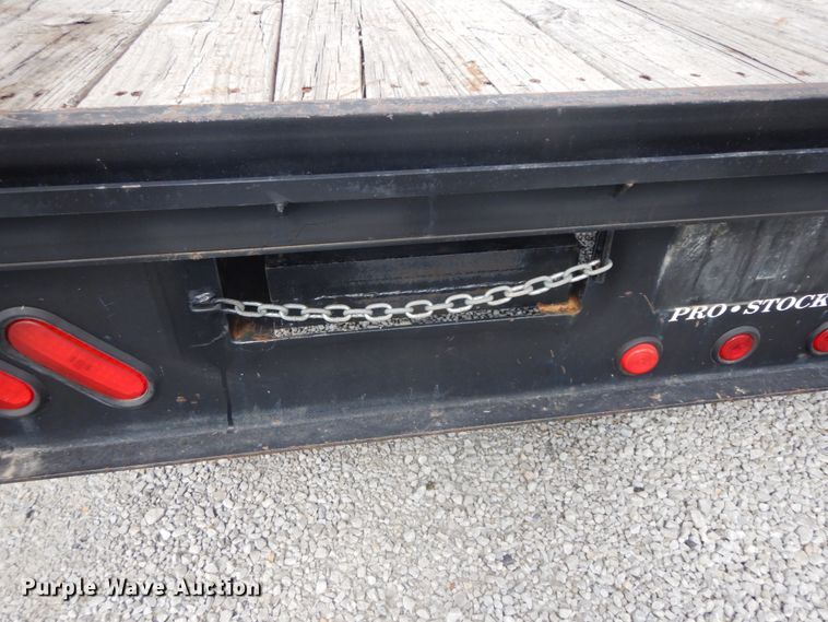 image for item IL9250 2005 Willis FT102  equipment trailer