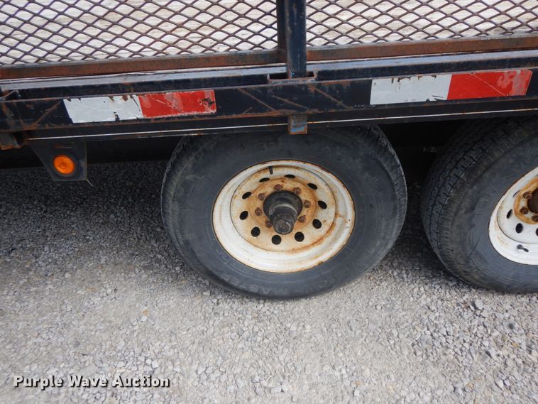 image for item IL9250 2005 Willis FT102  equipment trailer