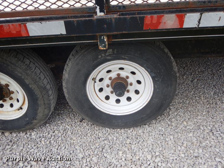 image for item IL9250 2005 Willis FT102  equipment trailer