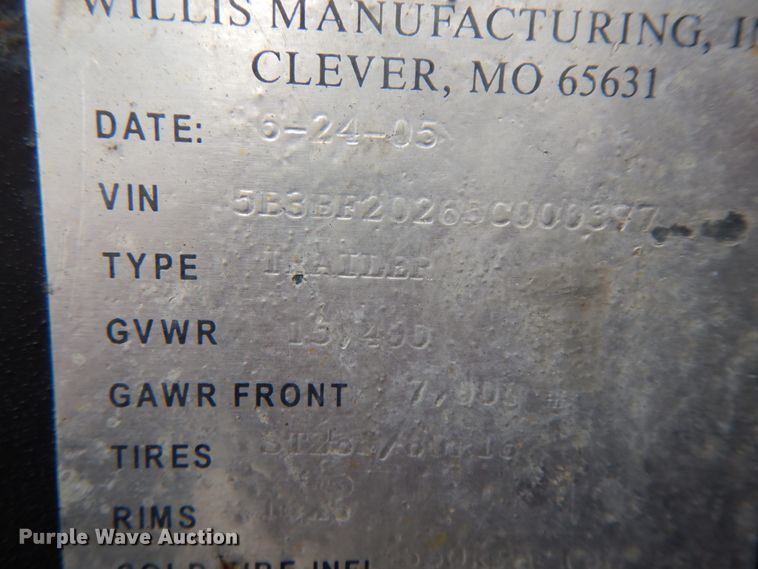 image for item IL9250 2005 Willis FT102  equipment trailer