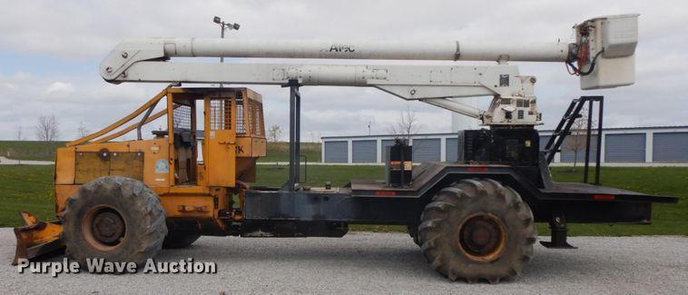 image for item IL9251 Clark 666-CUM-GR  skidder with bucket