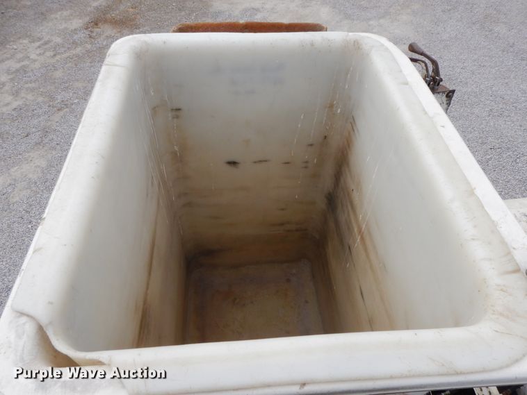 image for item IL9251 Clark 666-CUM-GR  skidder with bucket