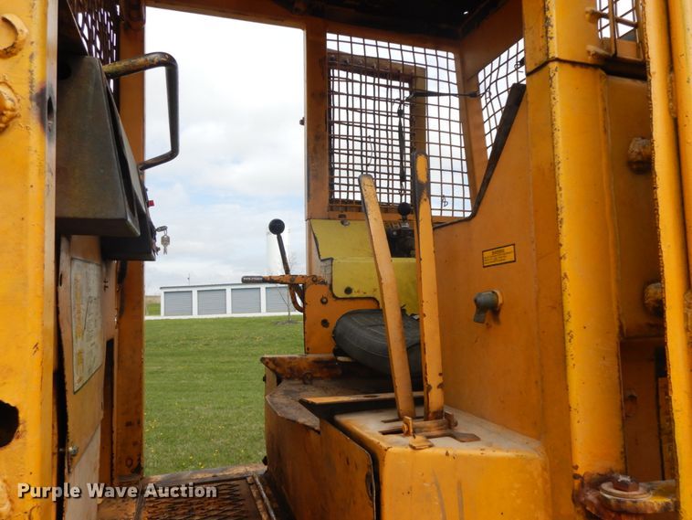 image for item IL9251 Clark 666-CUM-GR  skidder with bucket