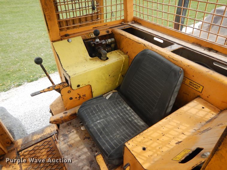 image for item IL9251 Clark 666-CUM-GR  skidder with bucket