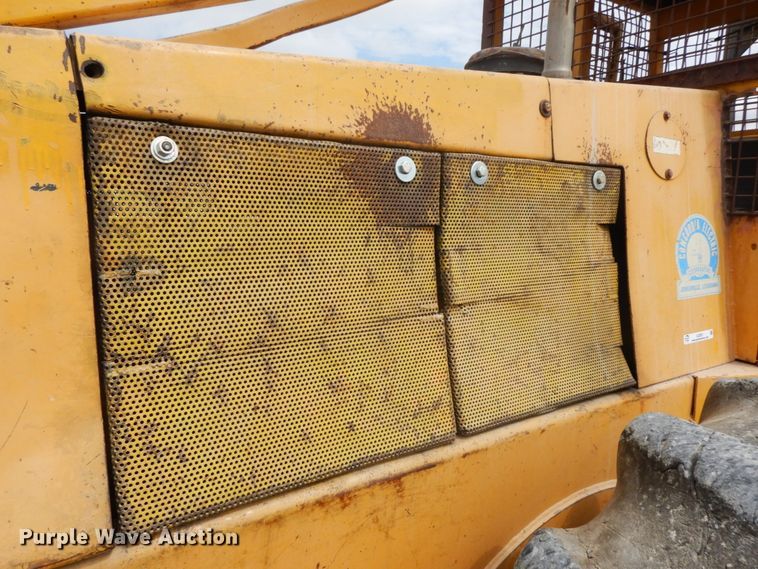 image for item IL9251 Clark 666-CUM-GR  skidder with bucket