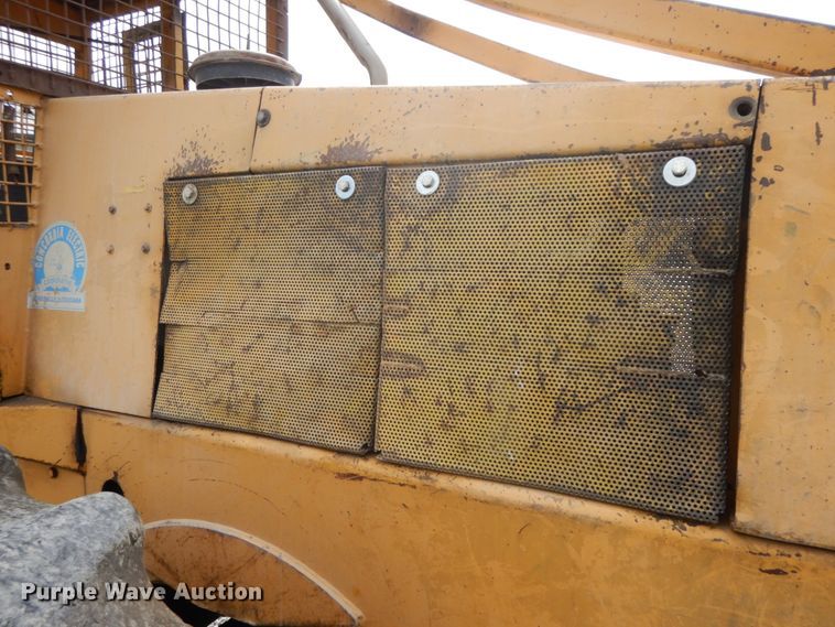 image for item IL9251 Clark 666-CUM-GR  skidder with bucket