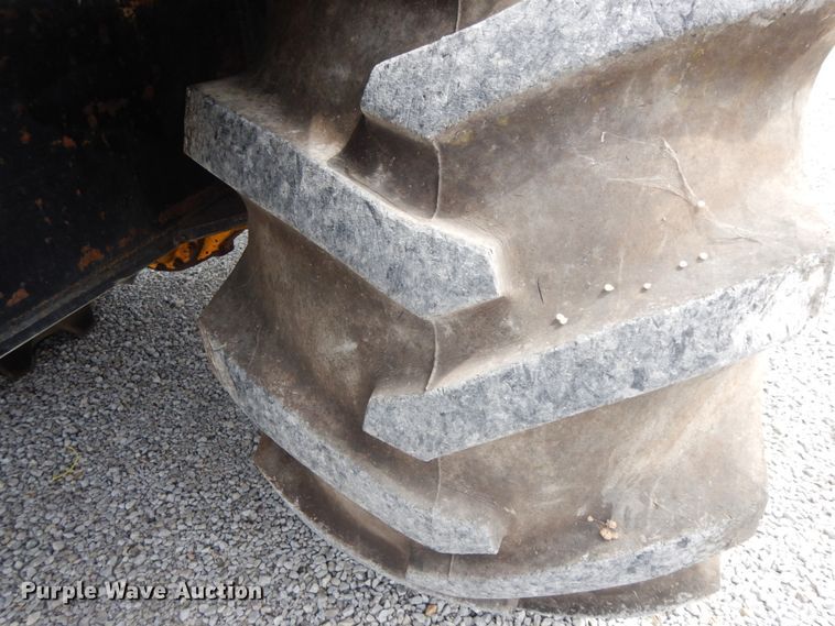 image for item IL9251 Clark 666-CUM-GR  skidder with bucket