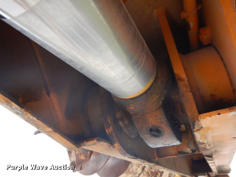 image for item IL9252 1998 Freightliner FL80  digger derrick truck