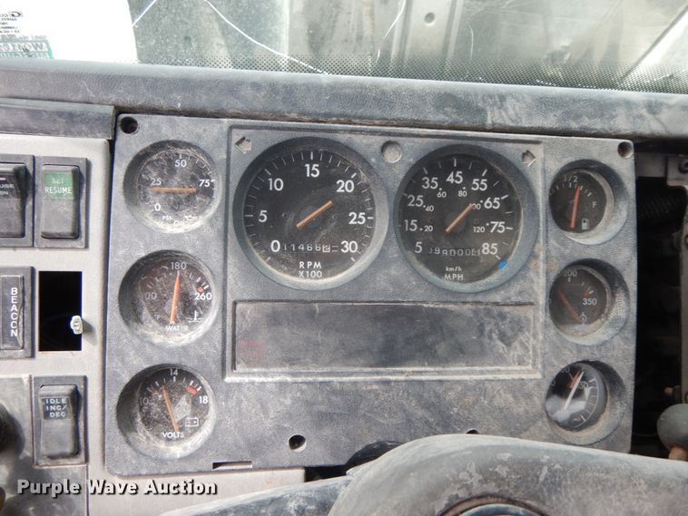 image for item IL9252 1998 Freightliner FL80  digger derrick truck