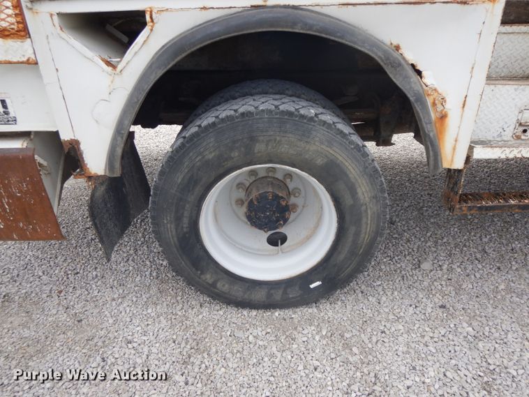 image for item IL9252 1998 Freightliner FL80  digger derrick truck