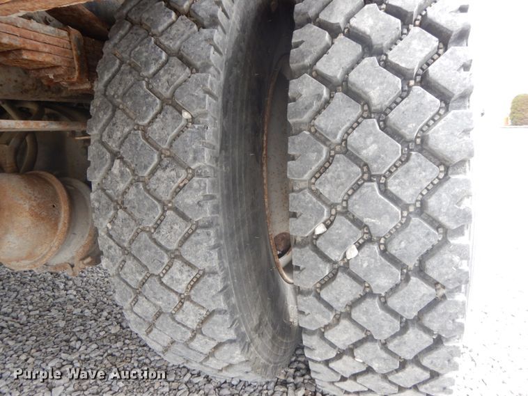 image for item IL9252 1998 Freightliner FL80  digger derrick truck