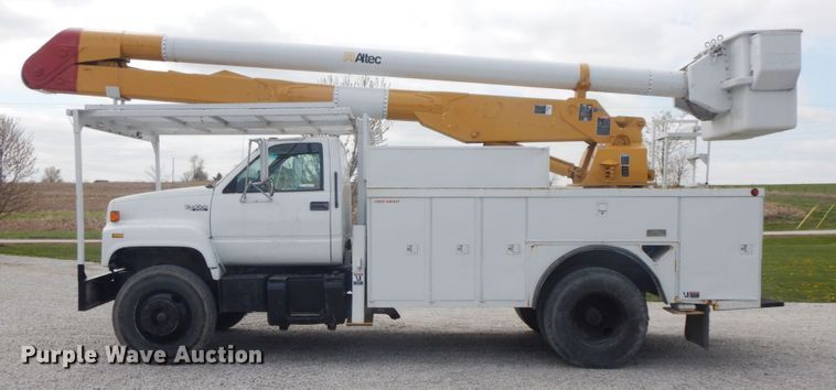 image for item IL9253 1994 GMC TopKick C6500  bucket truck