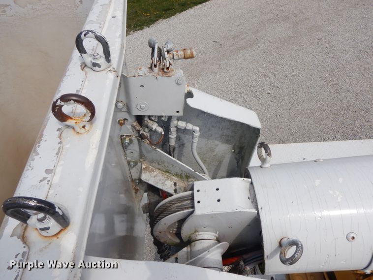 image for item IL9253 1994 GMC TopKick C6500  bucket truck