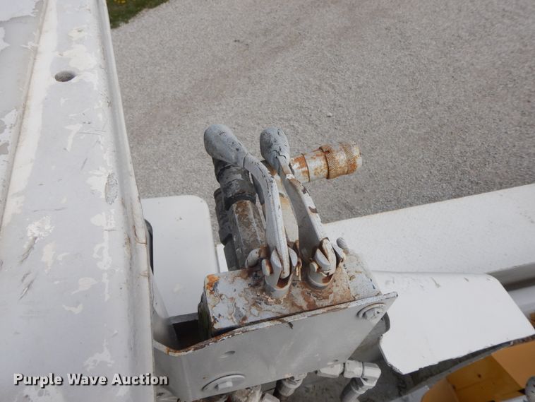 image for item IL9253 1994 GMC TopKick C6500  bucket truck