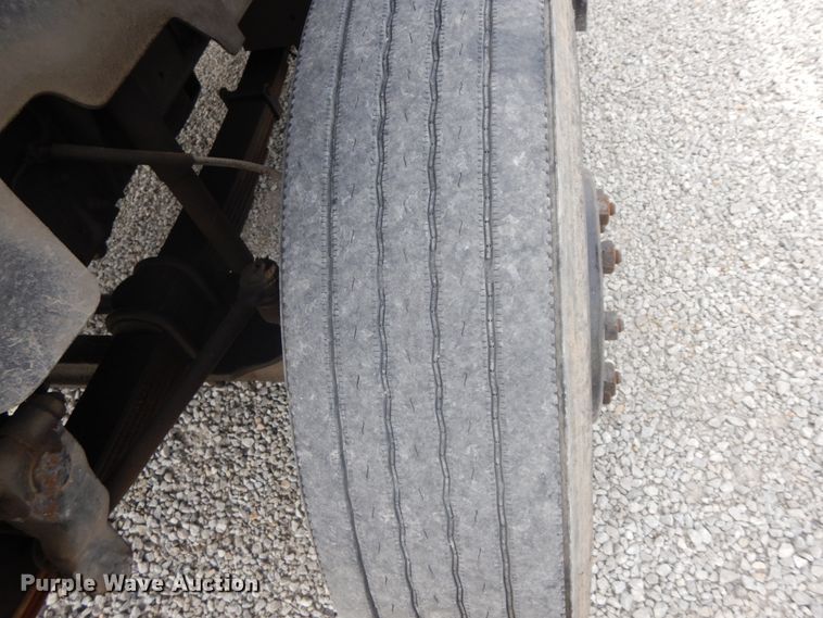 image for item IL9253 1994 GMC TopKick C6500  bucket truck