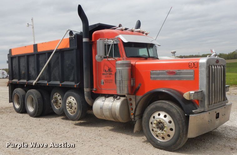 image for item IL9255 2000 Peterbilt 379  dump truck