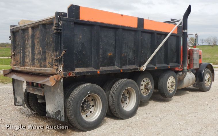 image for item IL9255 2000 Peterbilt 379  dump truck