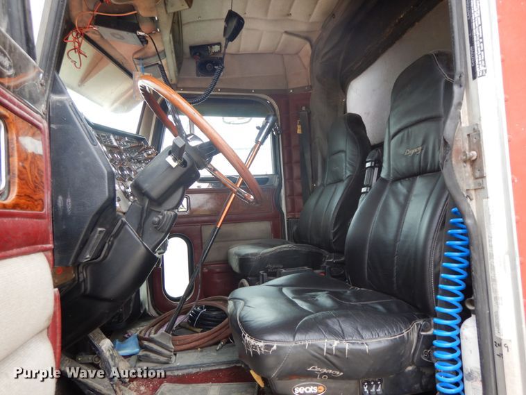 image for item IL9255 2000 Peterbilt 379  dump truck