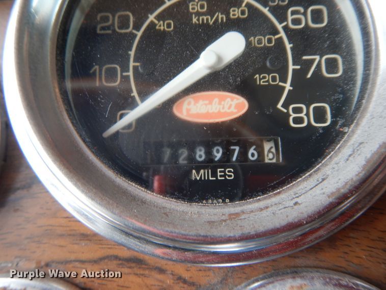 image for item IL9255 2000 Peterbilt 379  dump truck