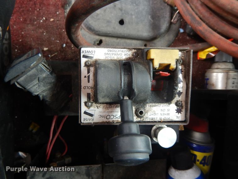 image for item IL9255 2000 Peterbilt 379  dump truck