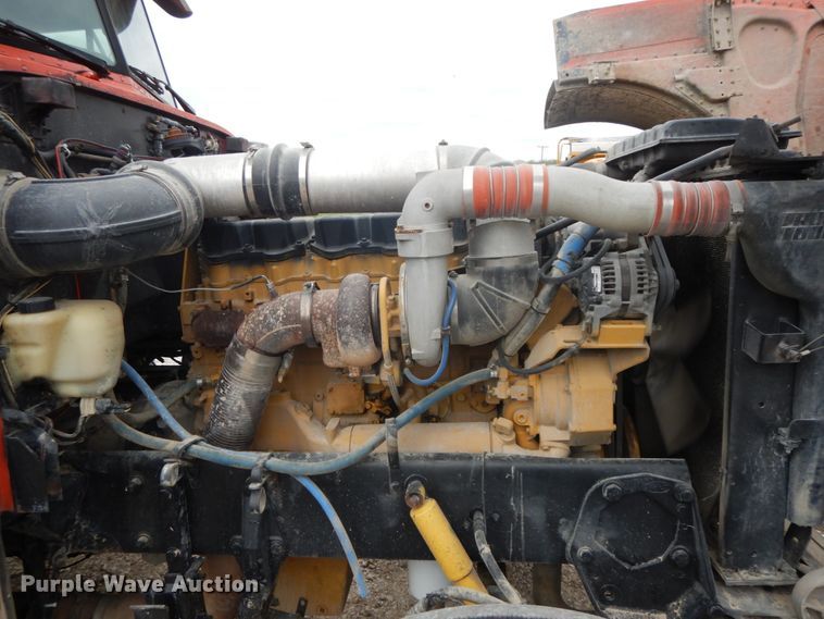 image for item IL9255 2000 Peterbilt 379  dump truck