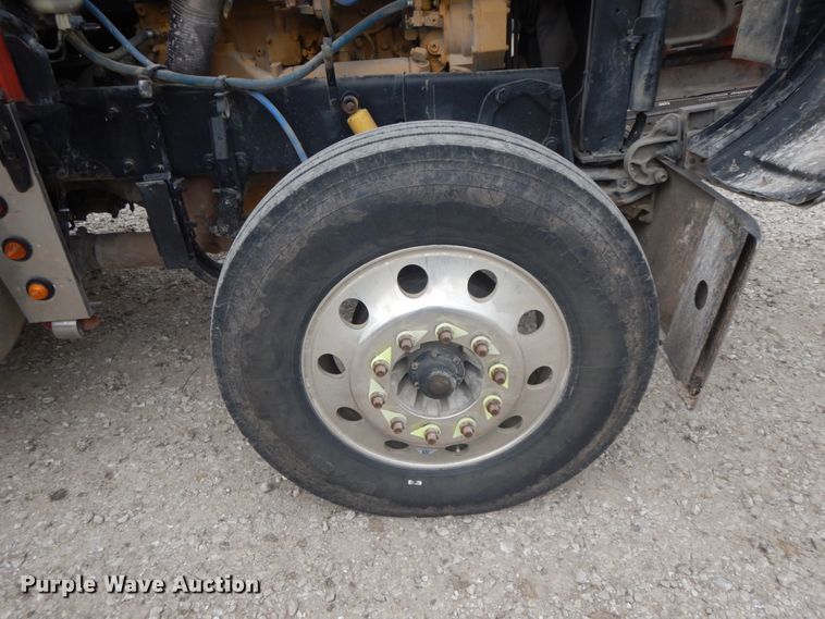 image for item IL9255 2000 Peterbilt 379  dump truck