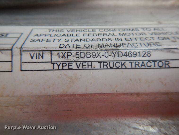 image for item IL9255 2000 Peterbilt 379  dump truck