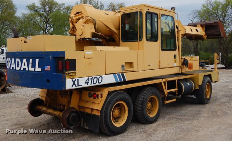 image for item IL9292 1996 Gradall XL4100  wheeled excavator