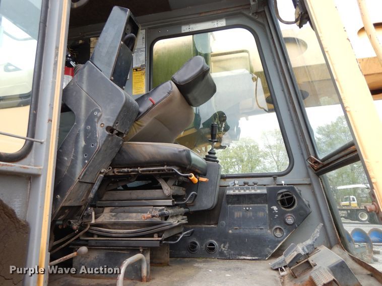 image for item IL9292 1996 Gradall XL4100  wheeled excavator