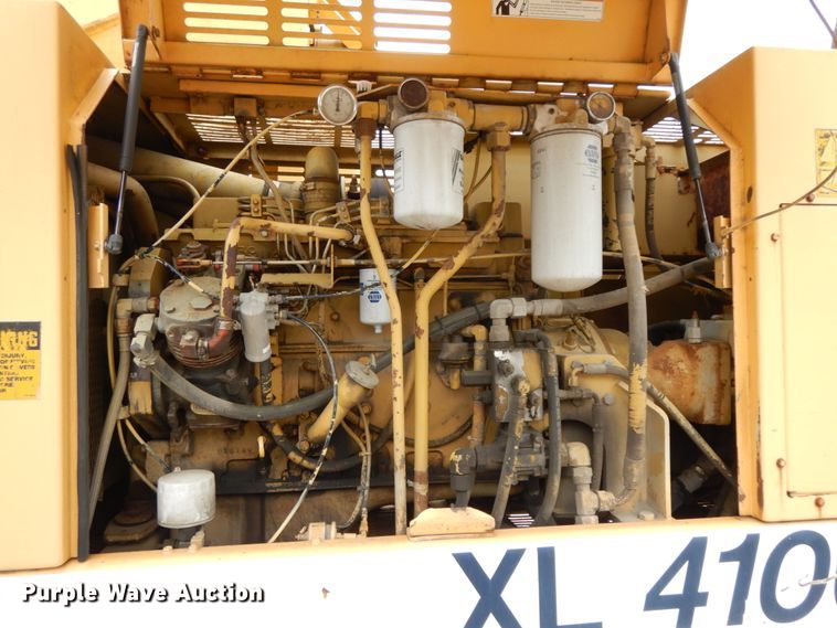 image for item IL9292 1996 Gradall XL4100  wheeled excavator