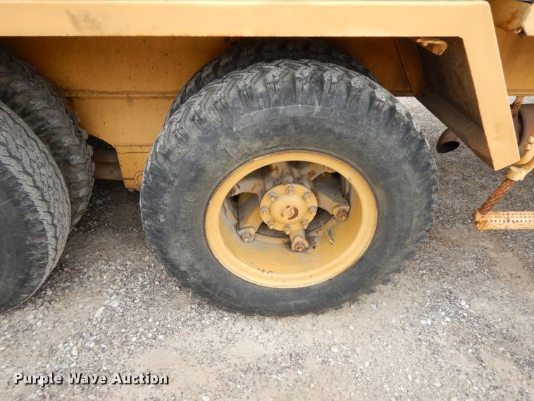 image for item IL9292 1996 Gradall XL4100  wheeled excavator