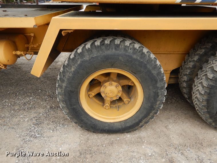 image for item IL9292 1996 Gradall XL4100  wheeled excavator