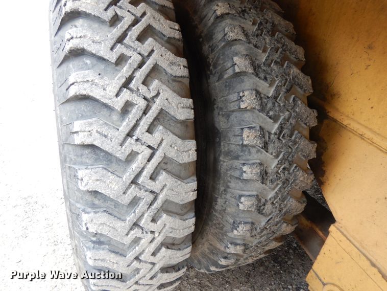 image for item IL9292 1996 Gradall XL4100  wheeled excavator