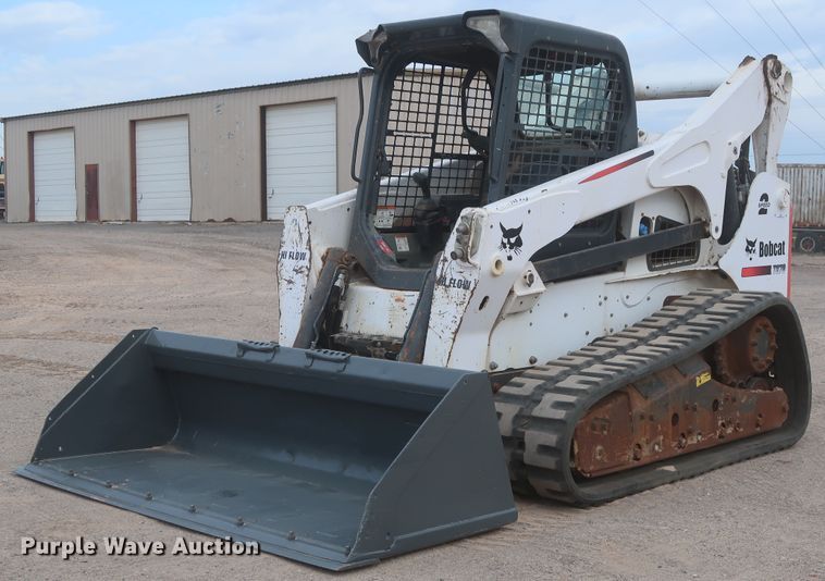 image for item IO9021 2016 Bobcat T870  tracked skid steer loader