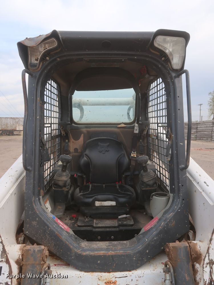 image for item IO9021 2016 Bobcat T870  tracked skid steer loader
