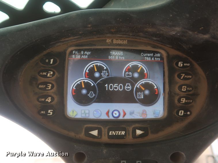 image for item IO9021 2016 Bobcat T870  tracked skid steer loader