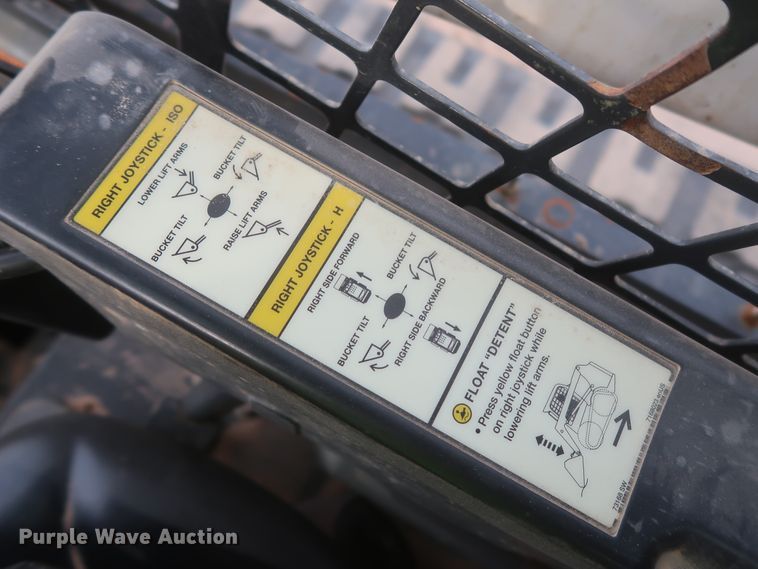 image for item IO9021 2016 Bobcat T870  tracked skid steer loader