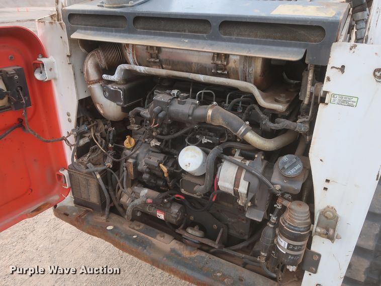 image for item IO9021 2016 Bobcat T870  tracked skid steer loader