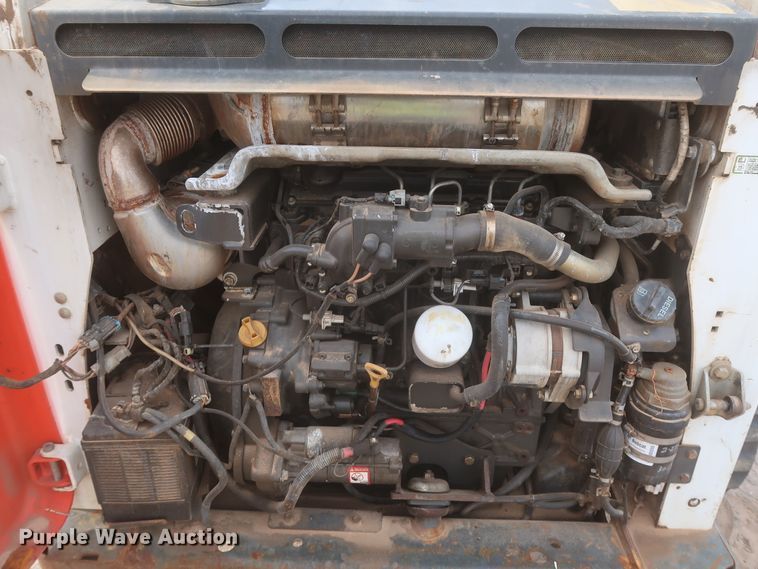 image for item IO9021 2016 Bobcat T870  tracked skid steer loader