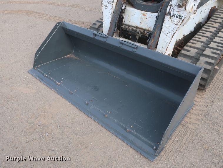 image for item IO9021 2016 Bobcat T870  tracked skid steer loader