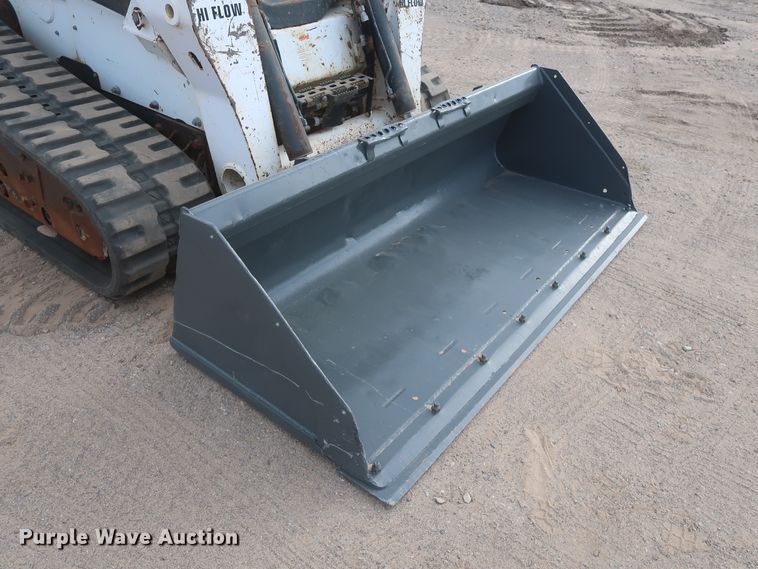 image for item IO9021 2016 Bobcat T870  tracked skid steer loader
