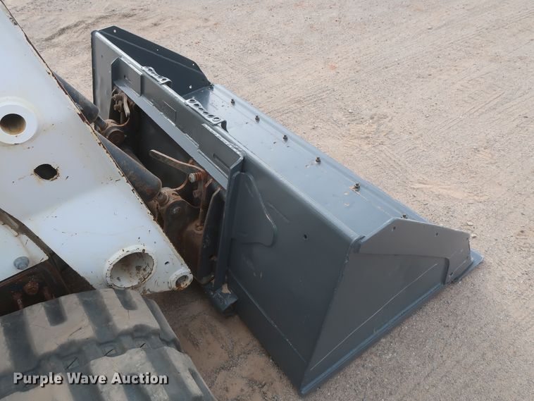 image for item IO9021 2016 Bobcat T870  tracked skid steer loader