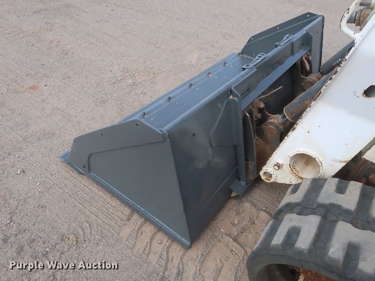 image for item IO9021 2016 Bobcat T870  tracked skid steer loader